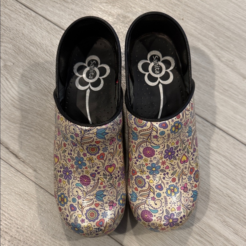 Sanita Women's Floral Clogs - Multicolor